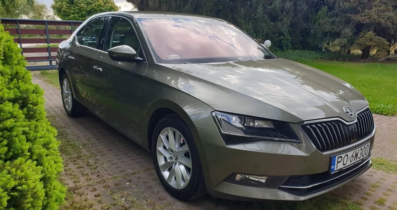 Skoda Superb cena 74900 przebieg: 150871, rok produkcji 2017 z Poznań małe 277